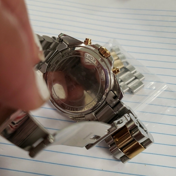 MK watch - Picture 3 of 4